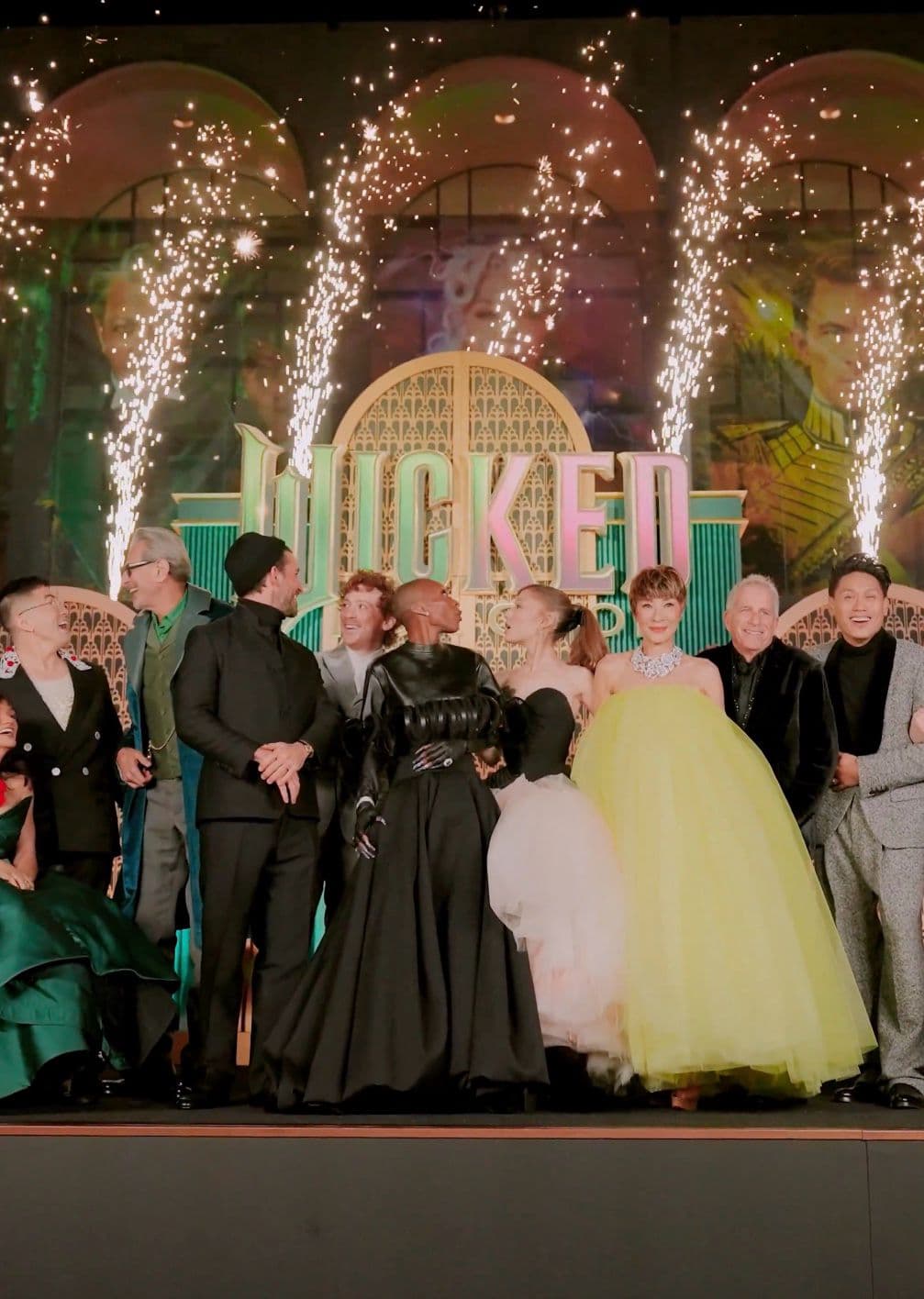 Cynthia Erivo保護Ariana畫面