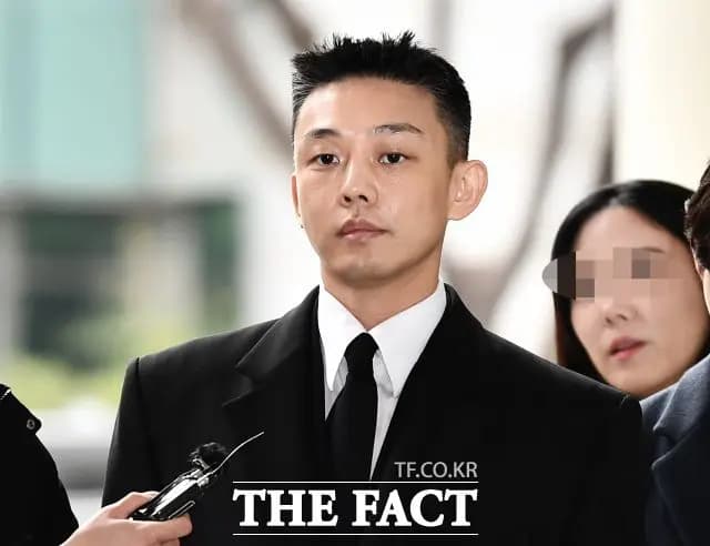 刘亚仁张在贤《吸血鬼》新片传闻所属社否认图片