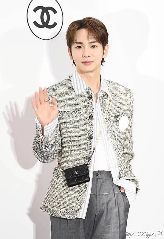 闪耀金基泛节目下车声明全文图片，SM娱乐回应注射阿姨争议