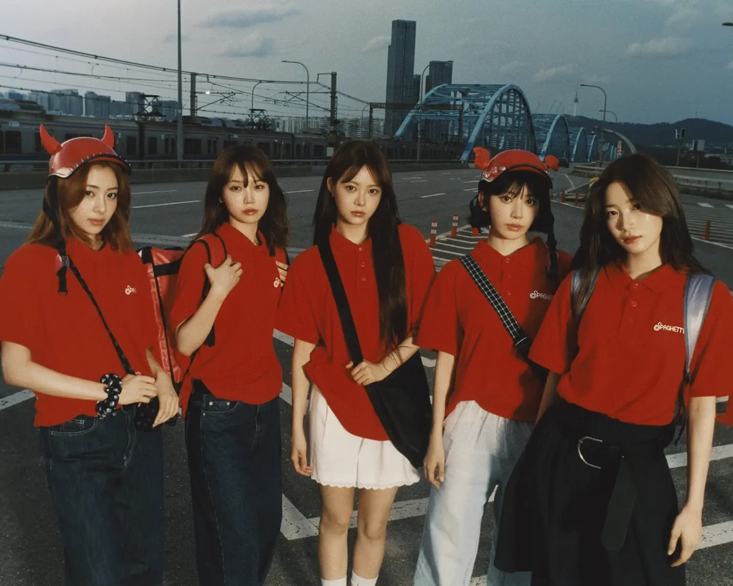 LE SSERAFIM 日本 Oricon 2025 年间单曲排行榜 K-pop 女团最高 50 位成绩图片