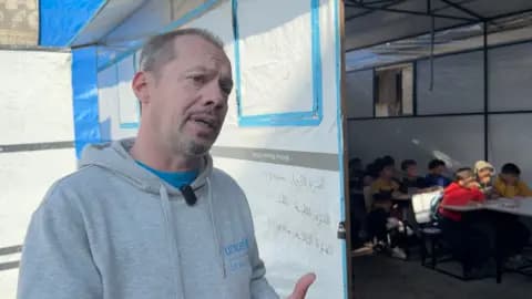 加沙临时学校教师Kholoud Habib讲述教育的重要性