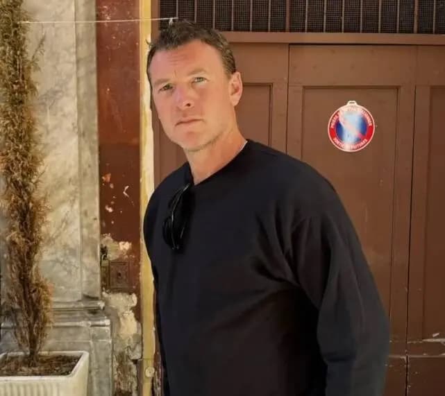 《阿凡达：火与燼》男主山姆·沃辛顿帅气外型照