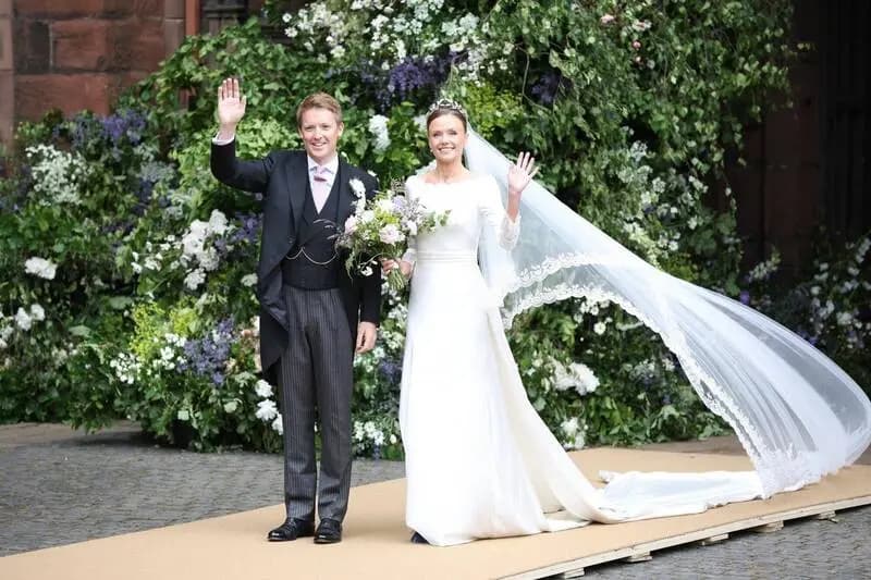 2024年第7代西敏公爵休格羅夫納與摯愛Olivia Henson結婚，威廉王子擔任伴郎