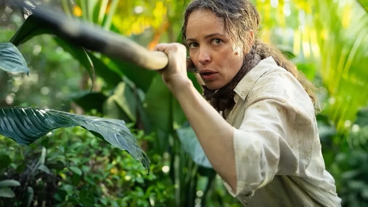 电影《求救》宣传图,主演流落荒岛展开求生较量